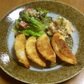 eMe33's cooksnap of when they made 餃子の皮で！　アボカドとチーズの包み揚げ.