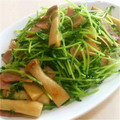 sweet_rose's cooksnap of when they made 豆苗とキノコのにんにくバター炒め.