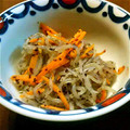 yuyayazu's cooksnap of when they made 10分副菜☆白滝と人参のゆかり和え.