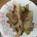 マダムユキ's cooksnap of when they made きゅうり・まいたけ・豚肉の梅肉炒め.