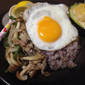 おんちゃん。's cooksnap of when they made エスニックな定番♪豚のバジル炒めごはん.