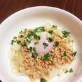 ぴこ２１８０'s cooksnap of when they made 食べるラー油でひき肉温玉うどん.