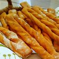 yunyun6's cooksnap of when they made 簡単ふわふわ★トマトバジルスティックパン.