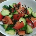 hitomiria's cooksnap of when they made 材料３つ！胡瓜とトマトの塩コンブ和え.