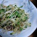 ケンキチ's cooksnap of when they made 簡単♪もやしとかいわれ大根の和え物.