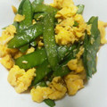 pucyipan's cooksnap of when they made 絹さやの卵とじ風.