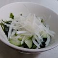 ひーゆーママ's cooksnap of when they made おつまみ★ワカメときゅうりのゴマポン酢.