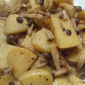 まるもちくん's cooksnap of when they made すっぱ旨♪ジャガイモとしめじのレモン炒め.
