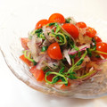sacoママ's cooksnap of when they made 超簡単♩新玉ねぎと豆苗のサラダ.