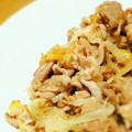 Sac’HiNa's cooksnap of when they made 旬の新玉ねぎ＠レモンでさっぱり簡単塩豚丼.