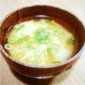 LOVECHOCO♡'s cooksnap of when they made 簡単！えのきと玉ねぎの味噌汁.