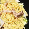 kurokuroda's cooksnap of when they made レタスと豚肉のガーリック塩焼きそば.