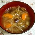 KUMI KUMI's cooksnap of when they made 豆板醤で★もやしと野菜のピリ辛スープ.