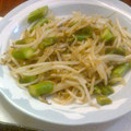 hirahirann's cooksnap of when they made もやしとアスパラの塩炒め.