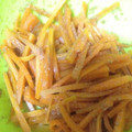 ★るな☆'s cooksnap of when they made お弁当おかず♥にんじんのゴマ和え.