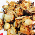 だんご社長's cooksnap of when they made ホタテときのこのバター醤油炒め.