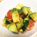yellowow's cooksnap of when they made しょう油がミソ　アボカドと夏野菜サラダ.