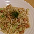 ごん介's cooksnap of when they made ランチに簡単！焼きうどん♪.