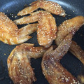 sararaママ's cooksnap of when they made 揚げて混ぜるだけ！簡単手羽先.