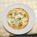 かふぇmomo's cooksnap of when they made 市販のピザ生地でオリジナルピザ.