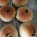 ともぱんたから's cooksnap of when they made レアチーズケーキのようなパン？.
