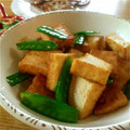 kumikko♪'s cooksnap of when they made スナップえんどうと厚揚げのピリ辛炒め.