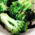 よこもす's cooksnap of when they made ブロッコリーとワカメのお浸し.