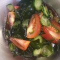 ふろふきゆうこん's cooksnap of when they made トマトときゅうりとわかめの簡単酢の物.