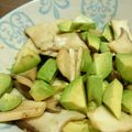 hitomiria's cooksnap of when they made 材料4つ！エリンギとアボカドのソテー.