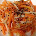 スタバっ子's cooksnap of when they made おかずにもぅ一品！大根の皮のナムル炒め.
