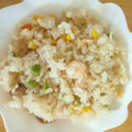 宮澤さん家のヨメ's cooksnap of when they made 炊飯器で作る♪エビピラフ.