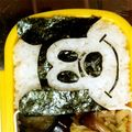 えんもん's cooksnap of when they made 簡単！ミッキー☆キャラ弁・のり弁.