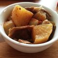 ぶきっちょ料理長's cooksnap of when they made お婆ちゃんの味●簡単●大根の煮物.