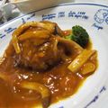 にゃーにゃＭａＭａ's cooksnap of when they made 簡単に出来る煮込みハンバーグ.