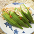 まりぼー♪'s cooksnap of when they made オクラとえのきのピリ辛漬け.