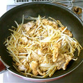 カナティー☆'s cooksnap of when they made 焼肉のタレで☆超簡単な豚もやしピリ辛炒め.