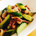 annykichi's cooksnap of when they made 豚バラときゅうりの塩コショウ炒め.