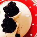 ふるぽわ's cooksnap of when they made クリチーの黒胡椒ブルーベリージャムかけ.