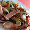 さとさとさん's cooksnap of when they made ゴマ香る～☆イカと鮮やか野菜の塩炒め.