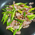 たまぴよ☆'s cooksnap of when they made 簡単料理！アスパラとハムのバター炒め.