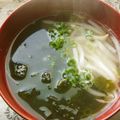 Satoco❋'s cooksnap of when they made もやしとワカメの梅昆布茶スープ.
