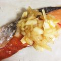 RYK1205's cooksnap of when they made 鮭のムニエル☆たっぷりのオニオンソースで.