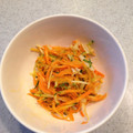 みほまま001's cooksnap of when they made にんじんとイカ燻のおつまみサラダ.