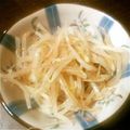Henyoko's cooksnap of when they made あと一品★もやし・茗荷・大葉のポン酢あえ.