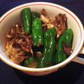 ☆すうたん☆'s cooksnap of when they made ししとうと白舞茸の麺つゆバター炒め.