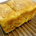 てる坊's cooksnap of when they made レーズンの山食.