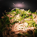 おくつん's cooksnap of when they made 《簡単♪小鉢》ピーマンとえのきのツナ炒め.