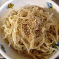 にゃんこりんご's cooksnap of when they made 焼肉屋さんのもやしナムル.