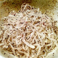 westerly's cooksnap of when they made 大根の塩もみゆかり和え.