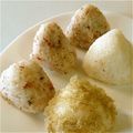 手作り★ママ's cooksnap of when they made ごま油が香る梅ゴマおにぎり.